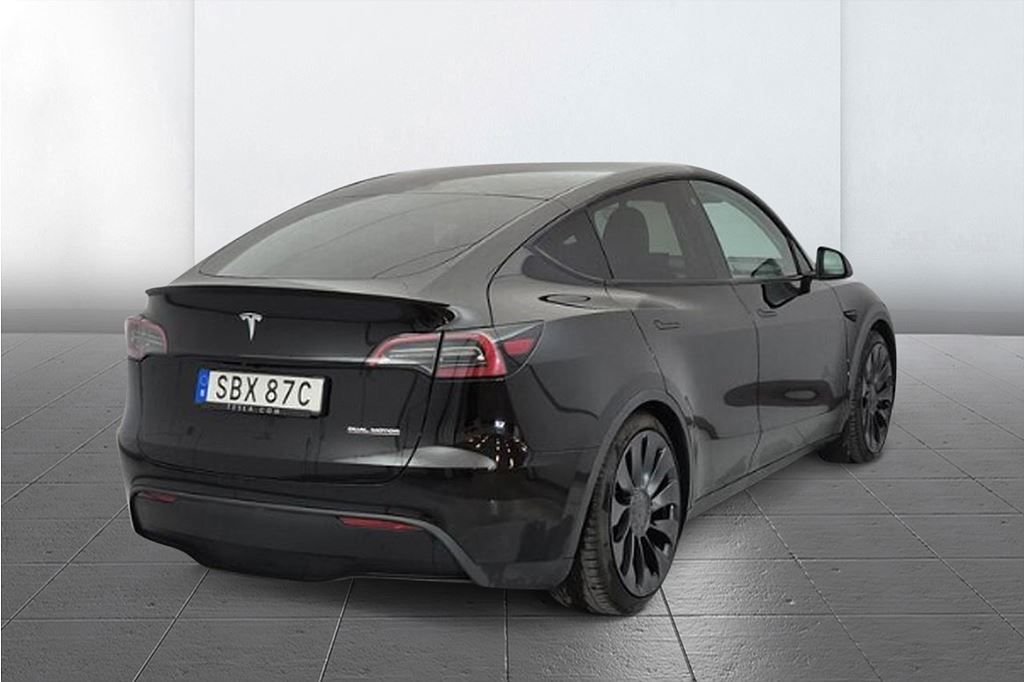 Tesla Model Y Performance, 534hp, 2024