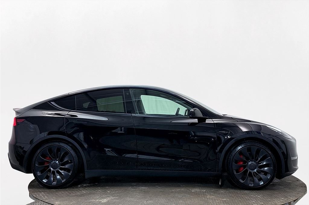 Tesla Model Y Performance, 534hp, 2024