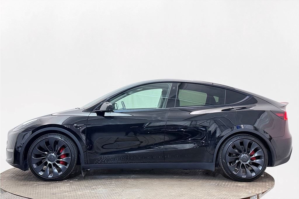 Tesla Model Y Performance, 534hp, 2024