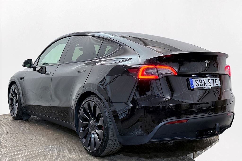 Tesla Model Y Performance, 534hp, 2024