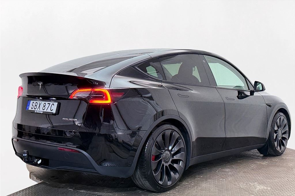 Tesla Model Y Performance, 534hp, 2024