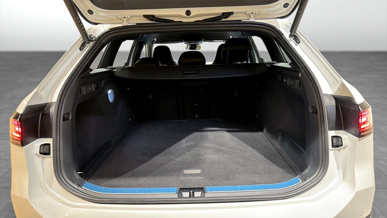 Volkswagen Passat Sportscombi 2.0 TDI DPF SCR 4Motion DSG Sekventiell, 193hk, 2025