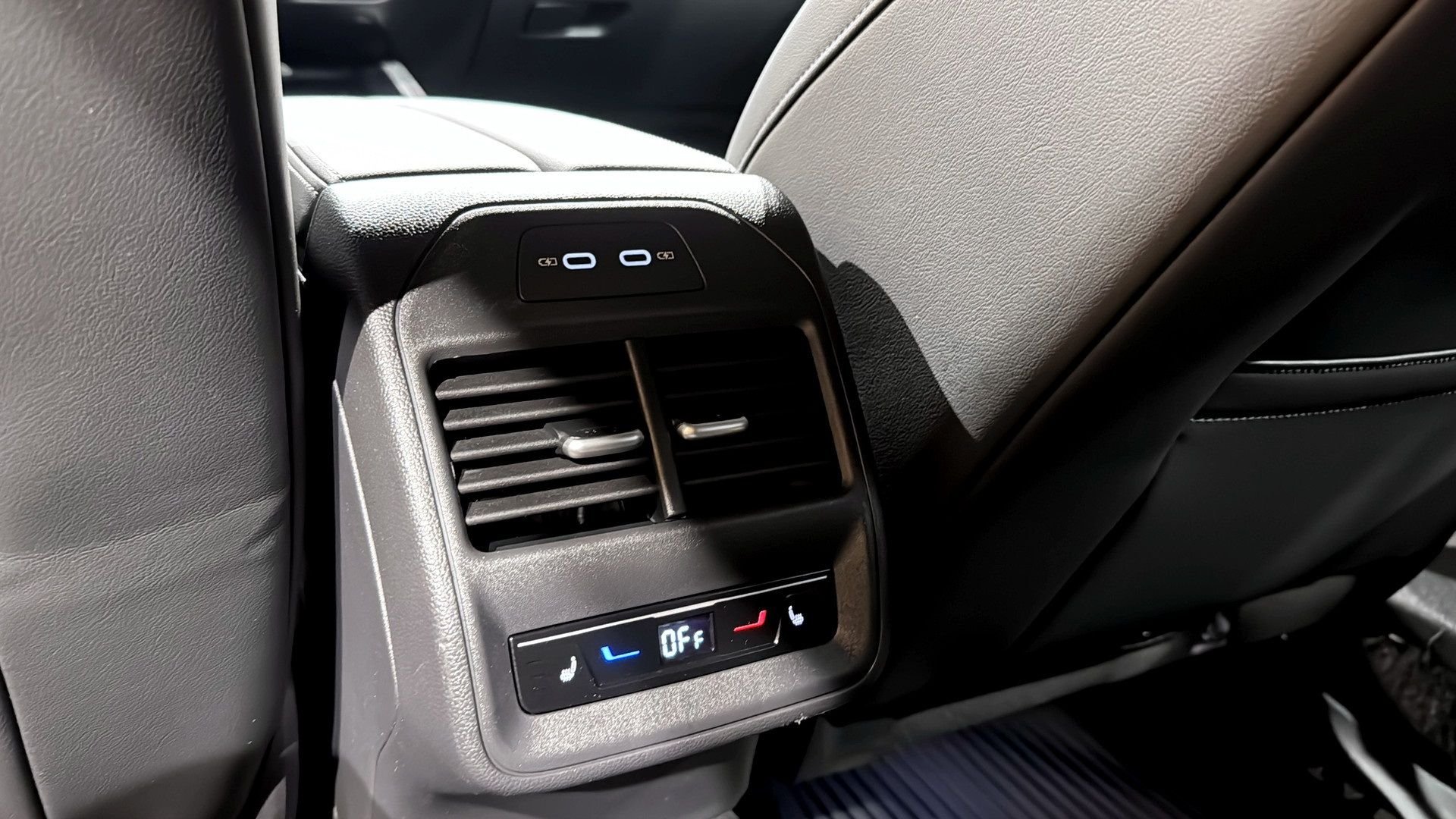 Volkswagen Passat Sportscombi 2.0 TDI DPF SCR 4Motion DSG Sekventiell, 193hk, 2025