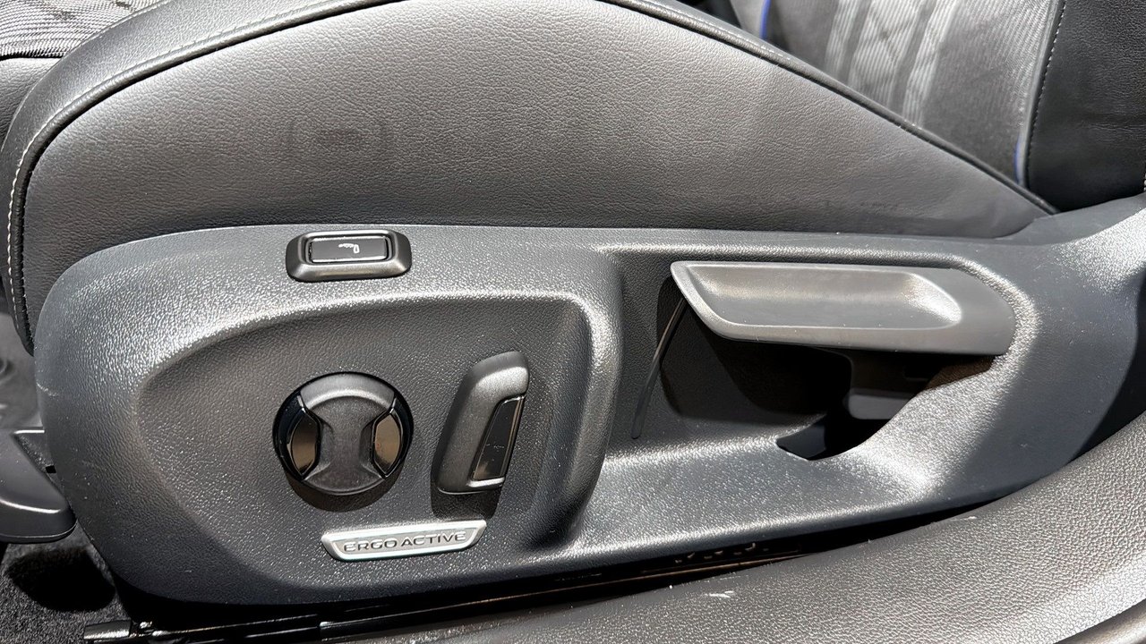 Volkswagen Passat Sportscombi 2.0 TDI DPF SCR 4Motion DSG Sekventiell, 193hk, 2025