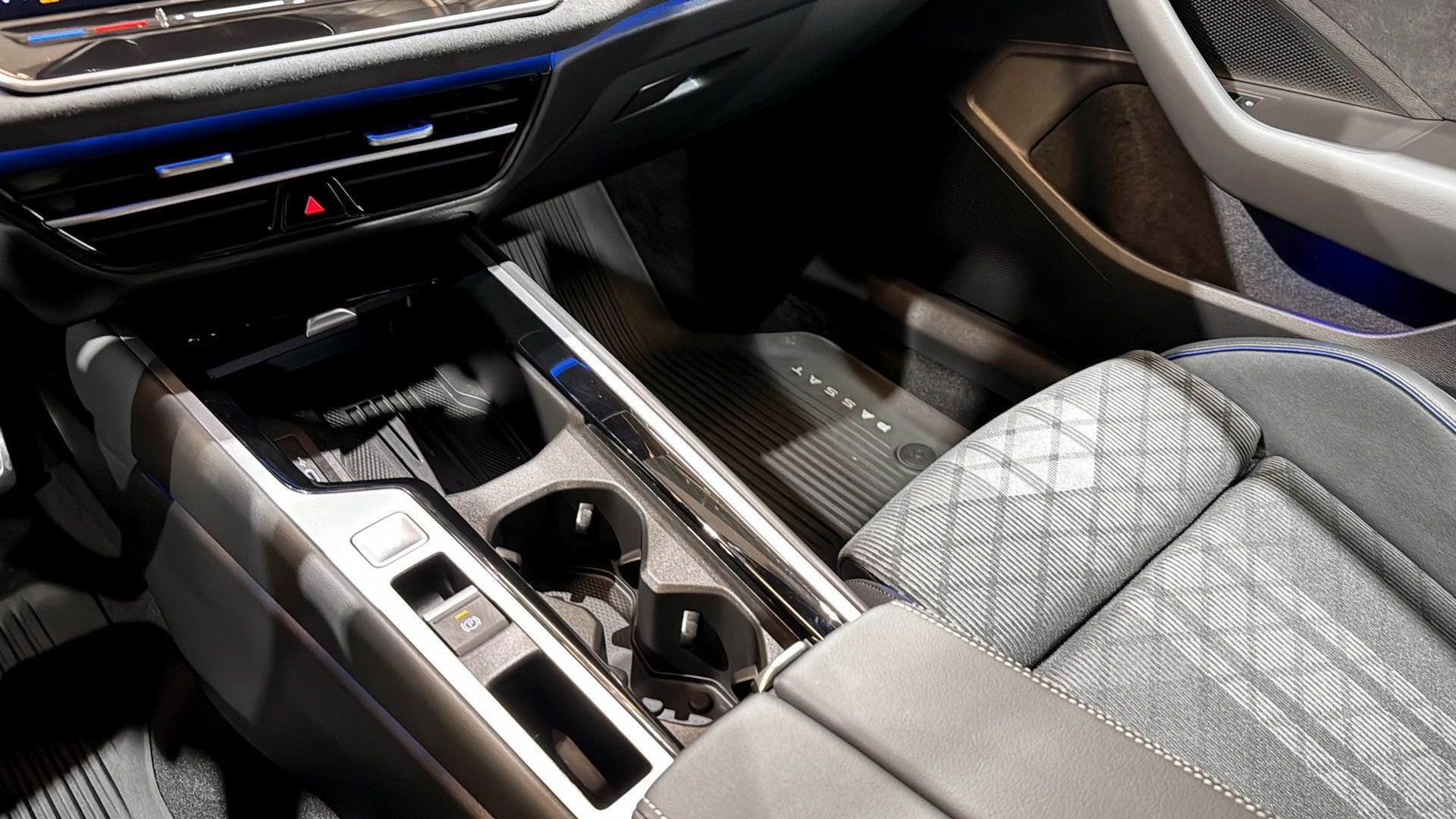 Volkswagen Passat Sportscombi 2.0 TDI DPF SCR 4Motion DSG Sekventiell, 193hk, 2025