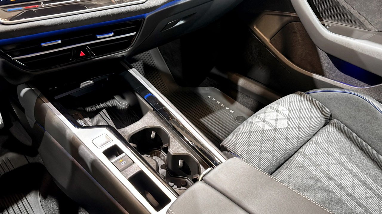 Volkswagen Passat Sportscombi 2.0 TDI DPF SCR 4Motion DSG Sekventiell, 193hk, 2025