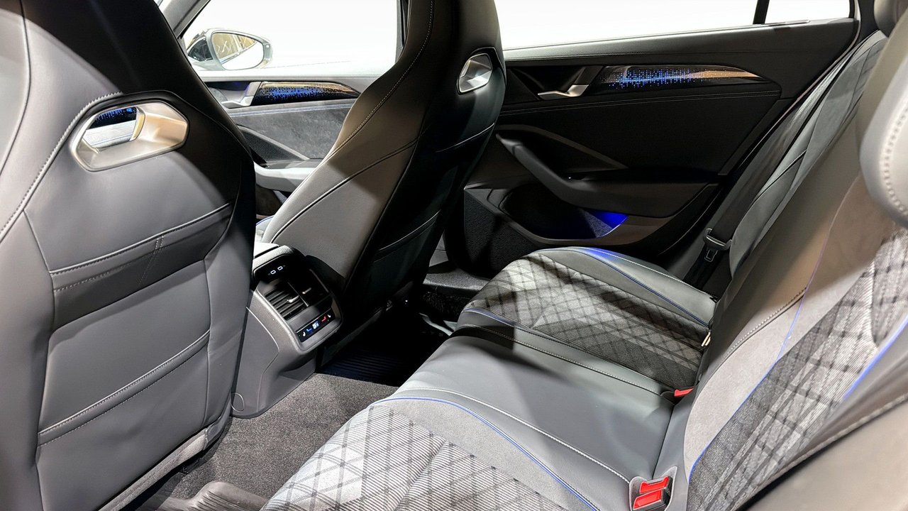 Volkswagen Passat Sportscombi 2.0 TDI DPF SCR 4Motion DSG Sekventiell, 193hk, 2025