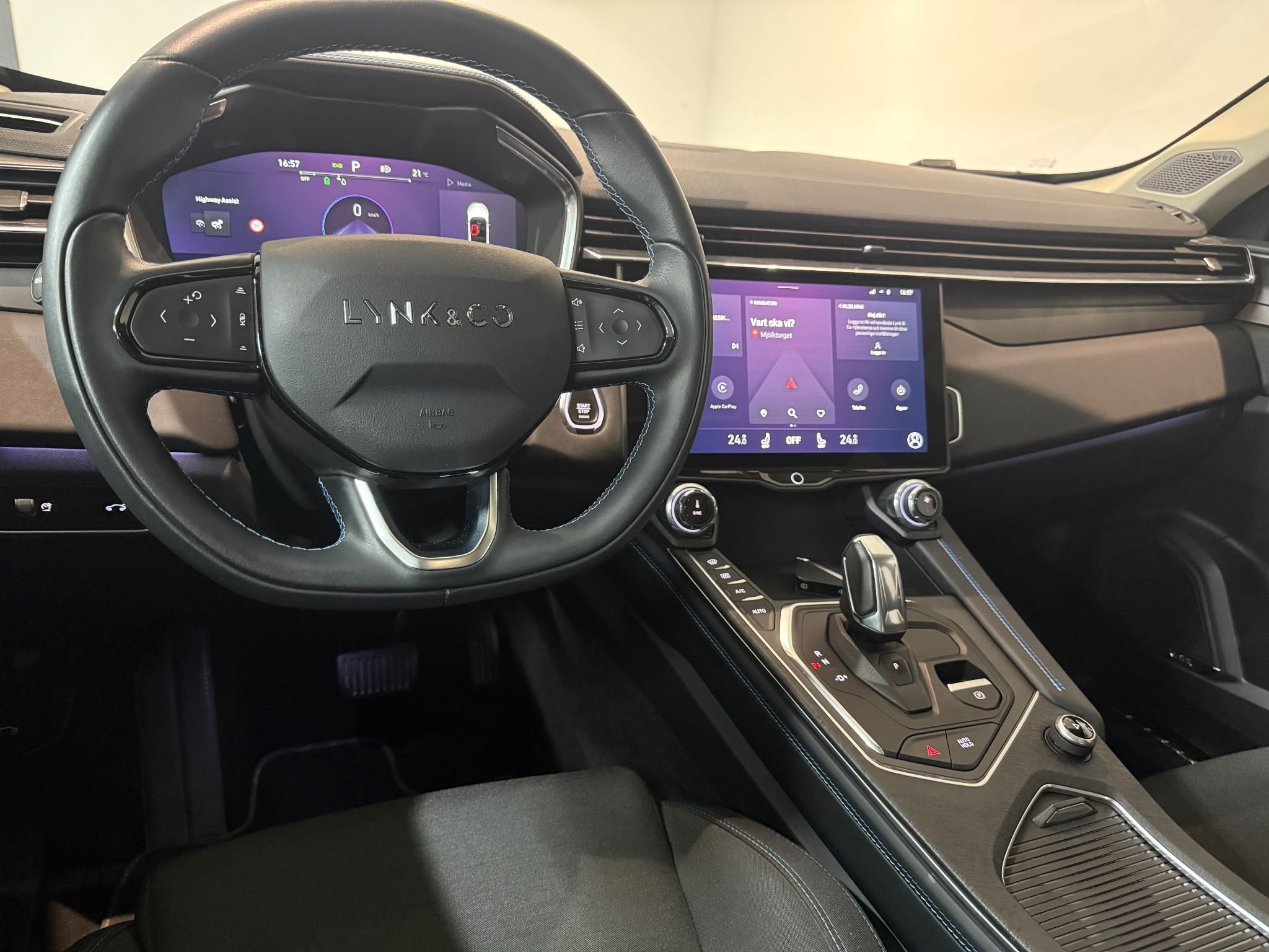 Lynk & Co 01 HEV DCT, 197hk, 2021