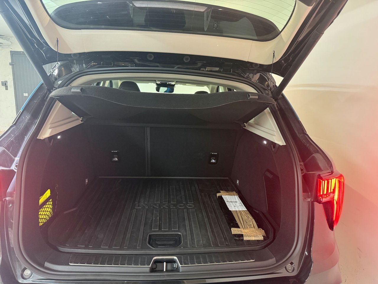 Lynk & Co 01 HEV DCT, 197hk, 2021