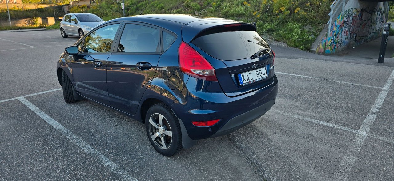 Ford Fiesta 5-door 1.25 Manual, 82hp, 2010