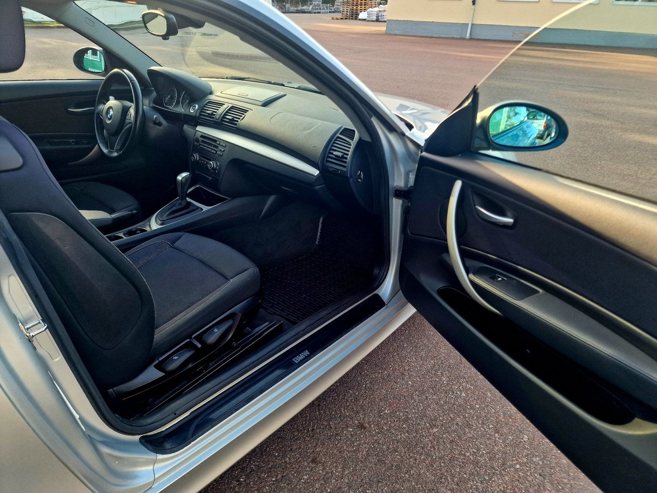 BMW 120i 3-dørs Steptronic, 6-trinn, 170hk, 2009