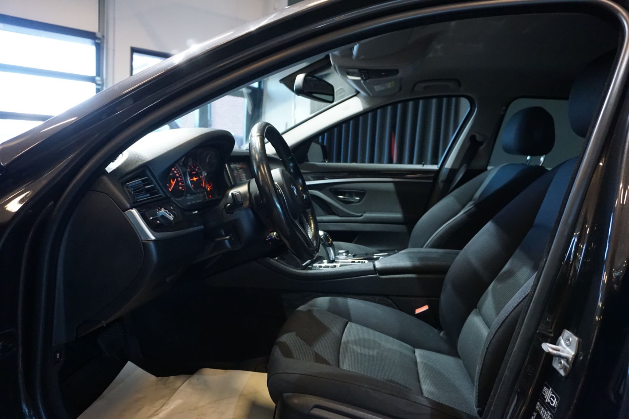 BMW 520d xDrive Touring Steptronic, 190hp, 2015