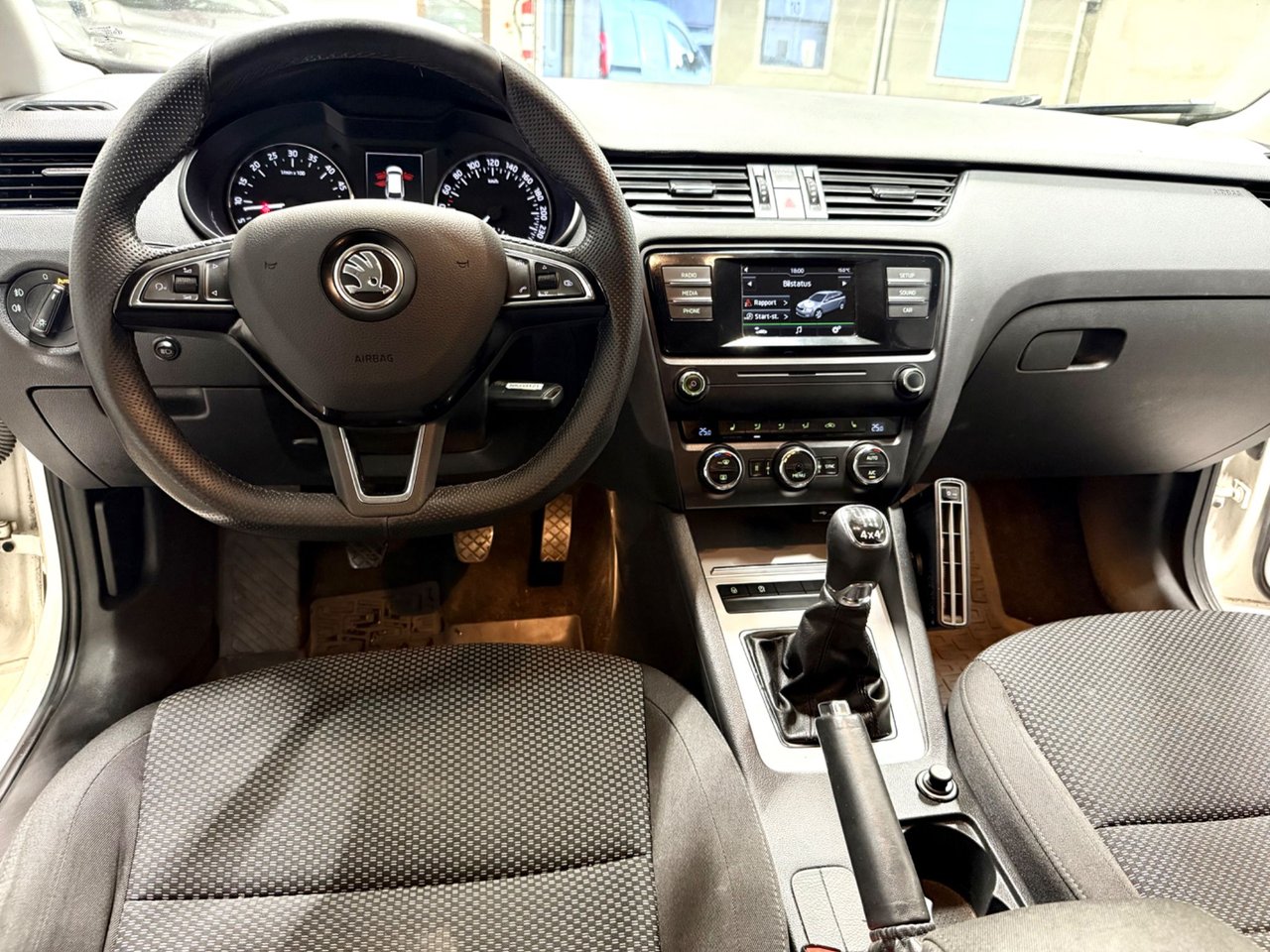Škoda Octavia Stasjonsvogn 1.6 TDI 4x4 Manuell, 6-trinn, 110ps, 2016