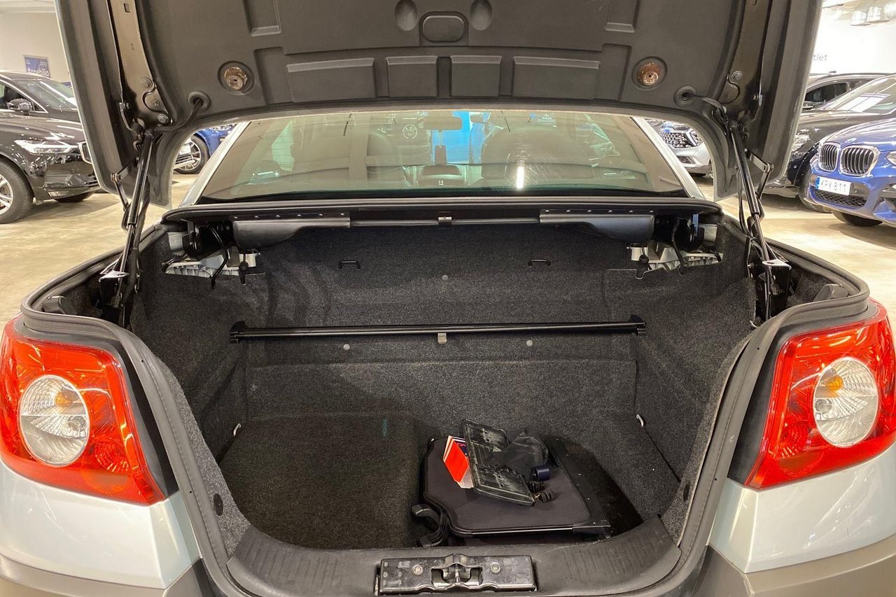 Renault Mégane Coupé-Cabriolet 2.0 Manual, 135hp, 2004