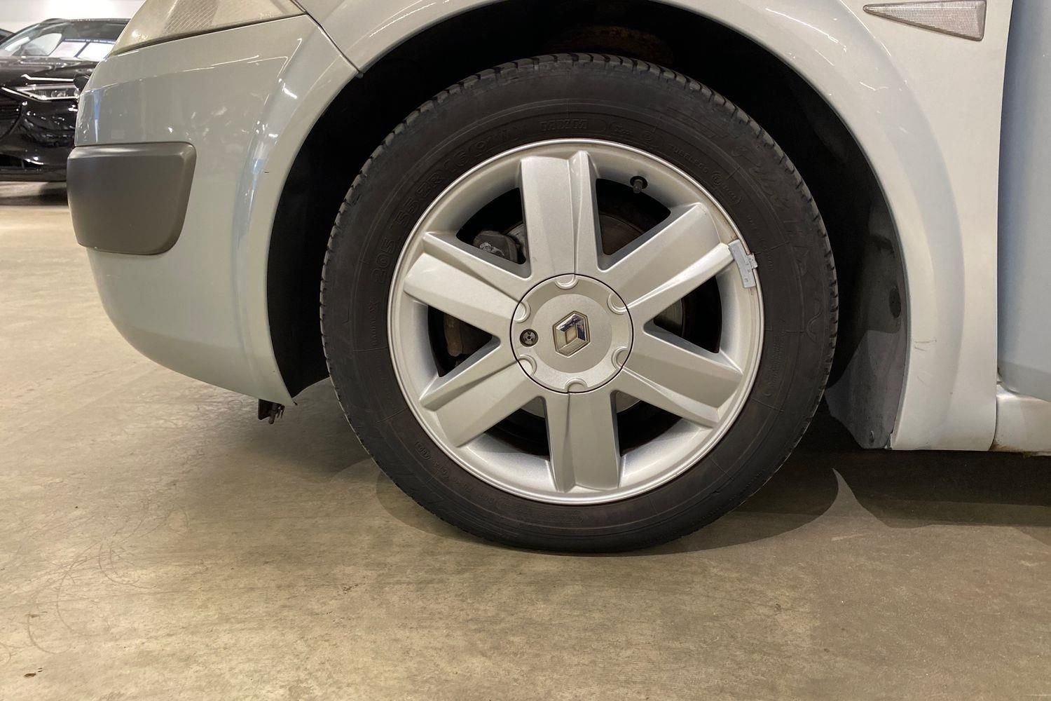 Renault Mégane Coupé-Cabriolet 2.0 Manual, 135hp, 2004