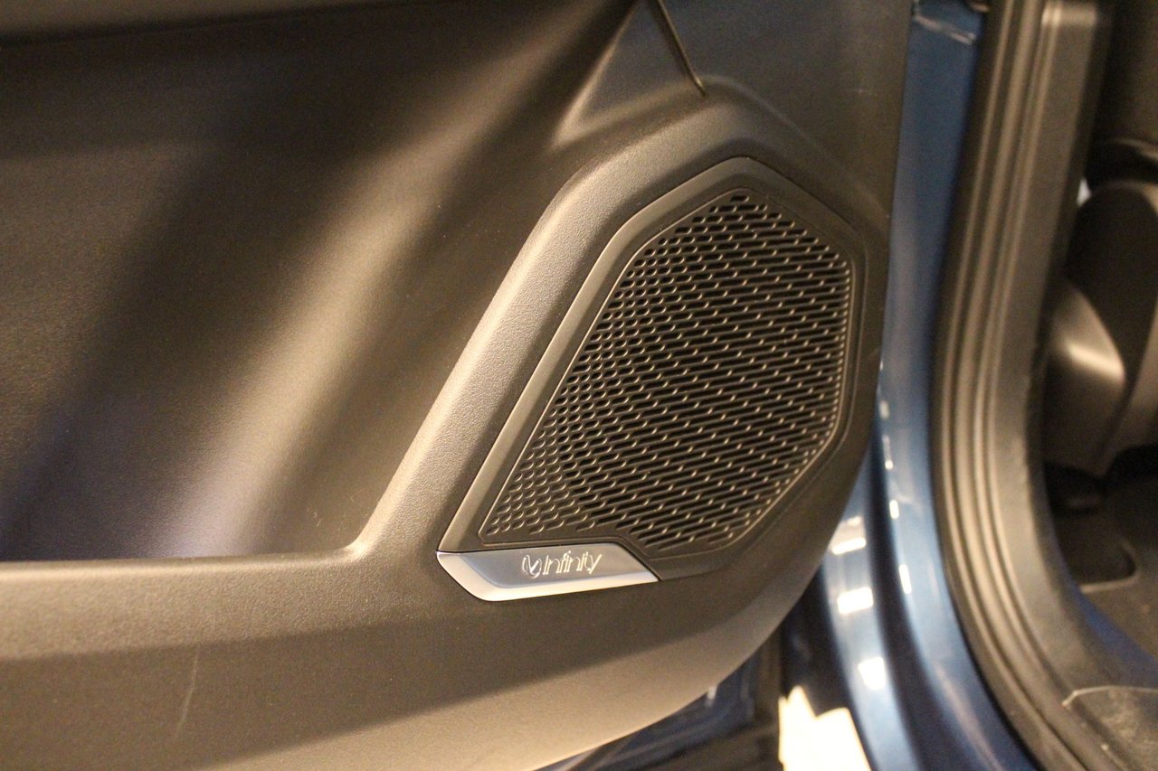 Lynk & Co 01 PHEV DCT, 261hk, 2022