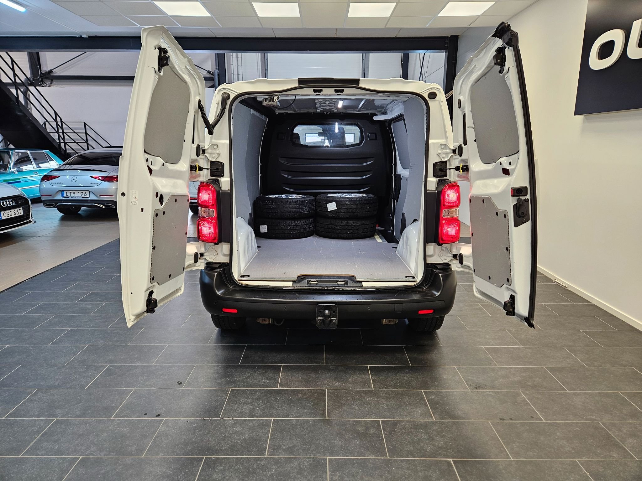 Opel Vivaro Skåpbil IP 2.0 Manuell, 122hk, 2021
