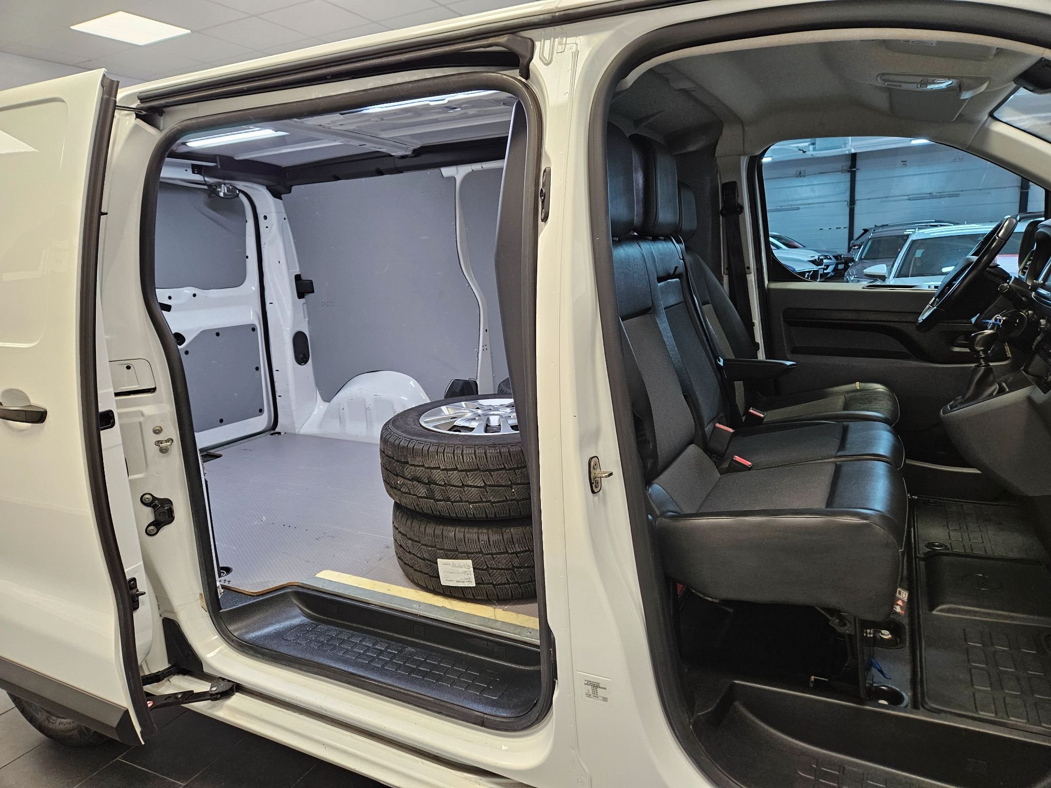 Opel Vivaro Skåpbil IP 2.0 Manuell, 122hk, 2021