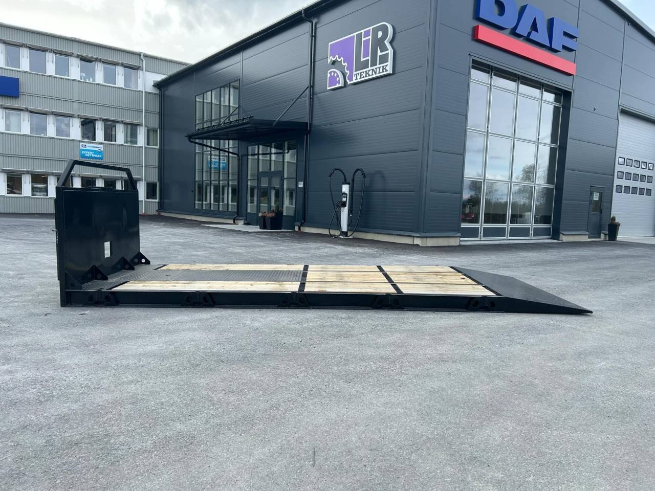 Maskinflak med fast ramp