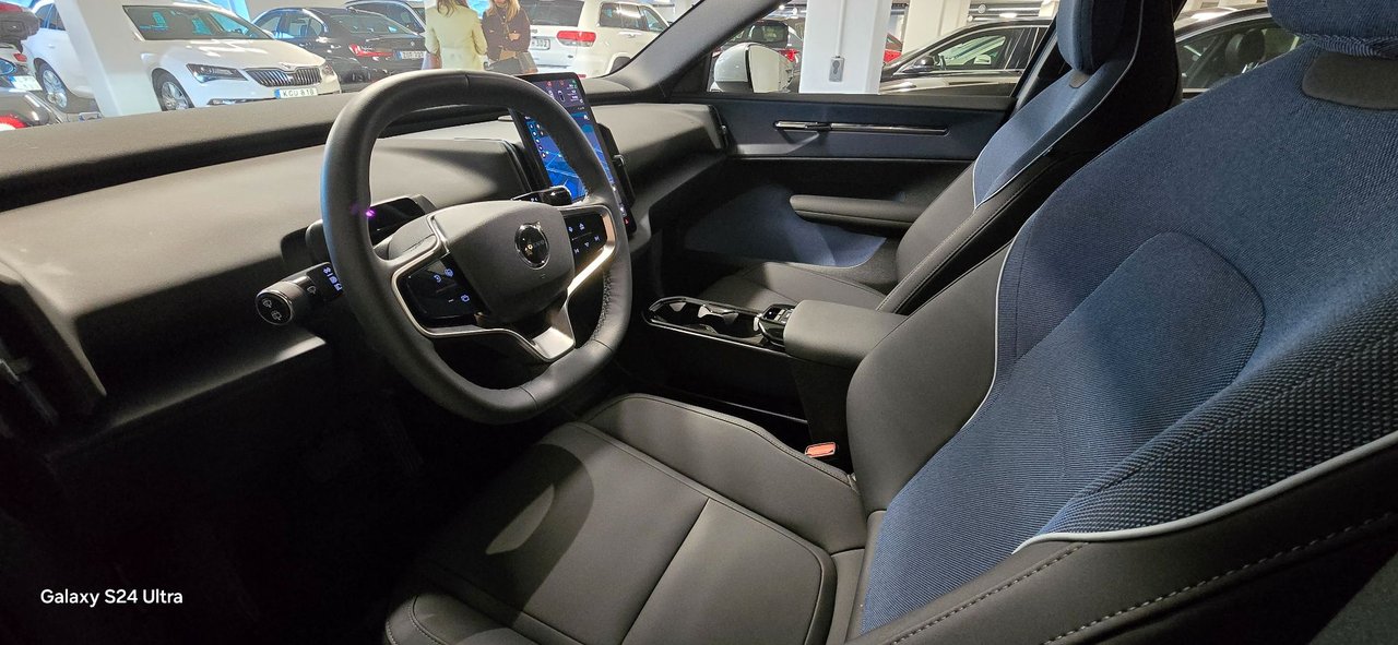 Volvo EX30 Single Motor, 272hk, 2024