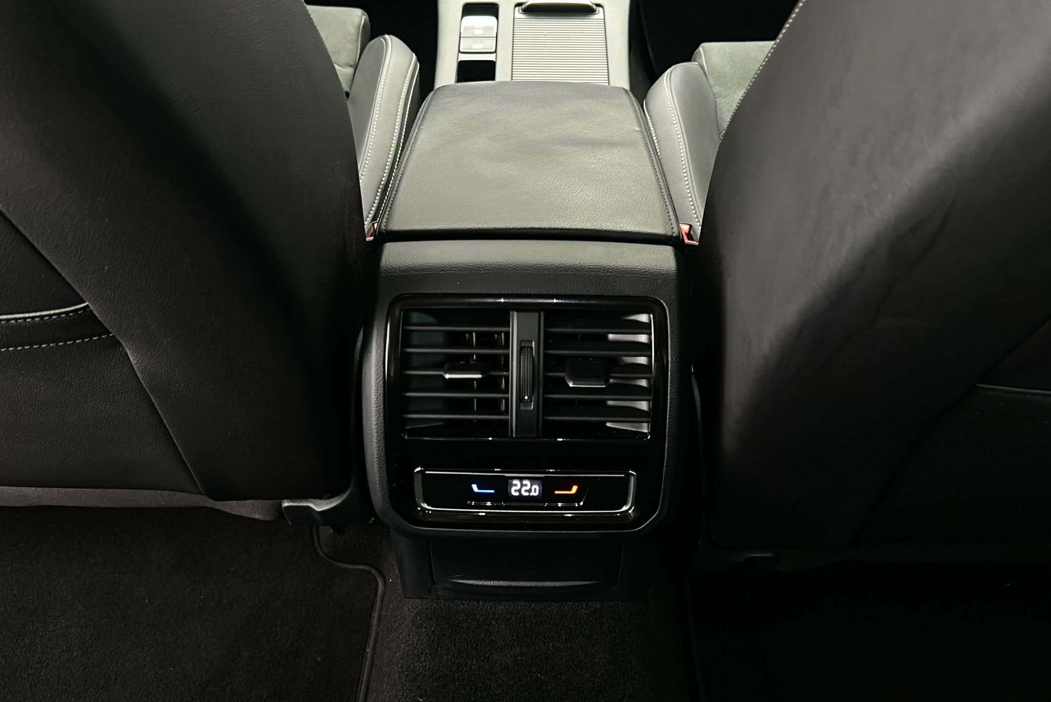 Volkswagen Passat Sportscombi 2.0 TDI DPF SCR 4Motion DSG Sekventiell, 200hk, 2022