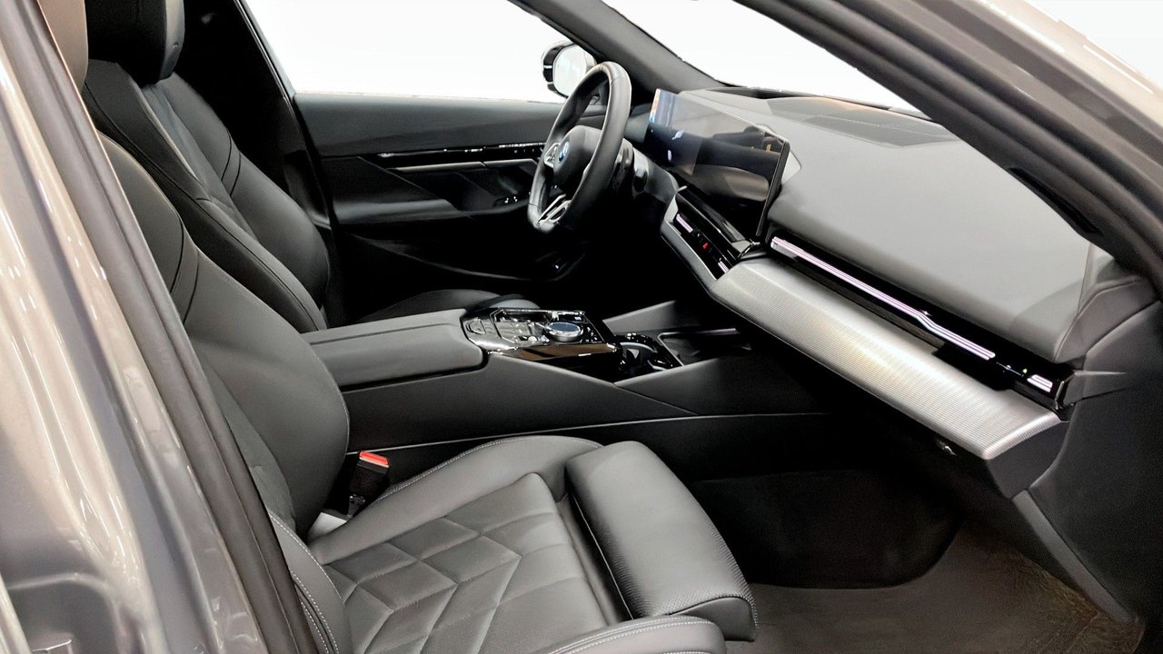 BMW 530e xDrive Touring Steptronic, 299hk, 2025