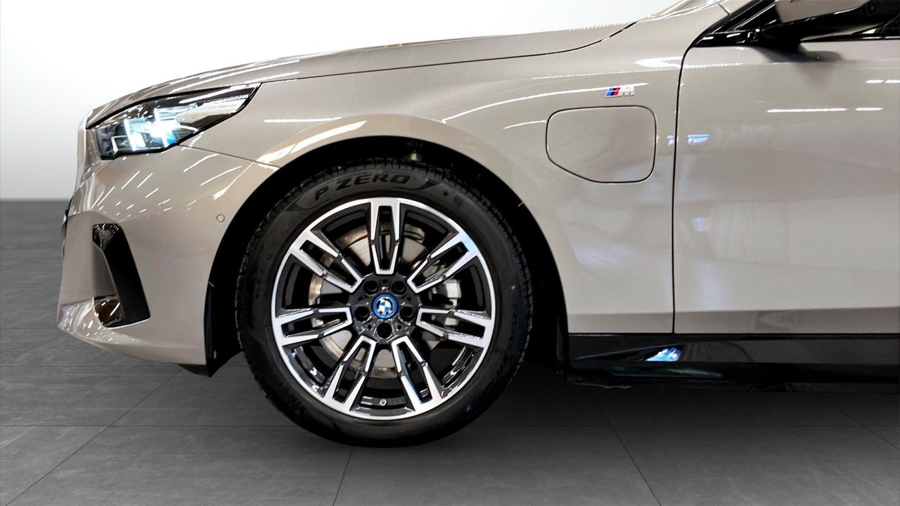 BMW 530e xDrive Touring Steptronic, 299hk, 2025