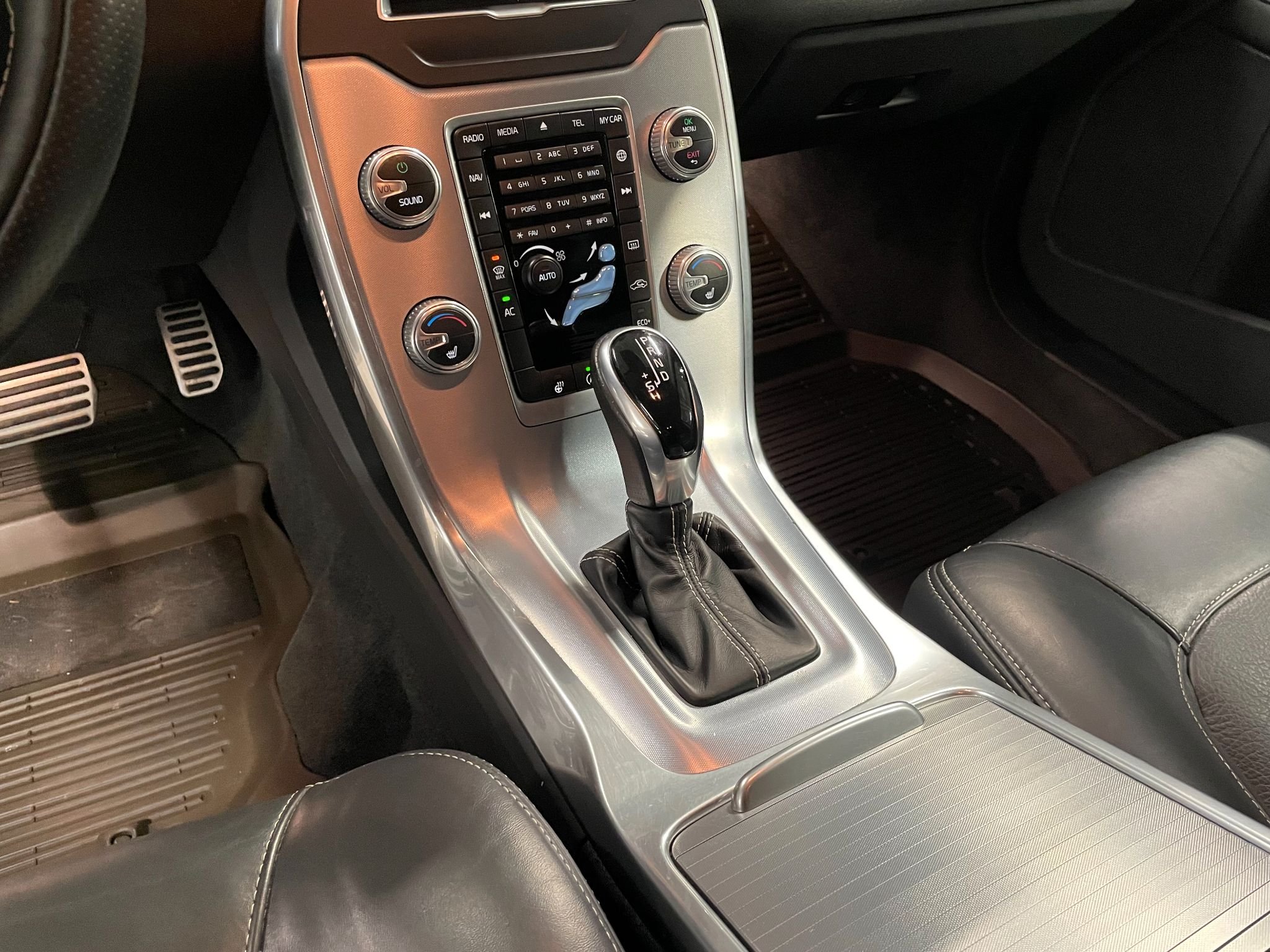 Volvo V70 D4 Geartronic, 8-trinn, 181ps, 2016