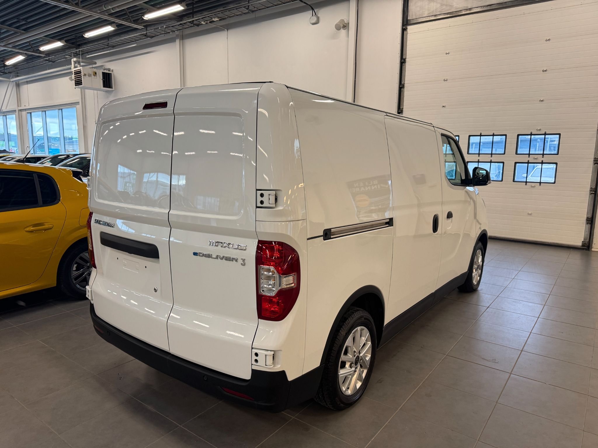 Maxus e-Deliver 3 50.2 kWh, 120hp, 2023