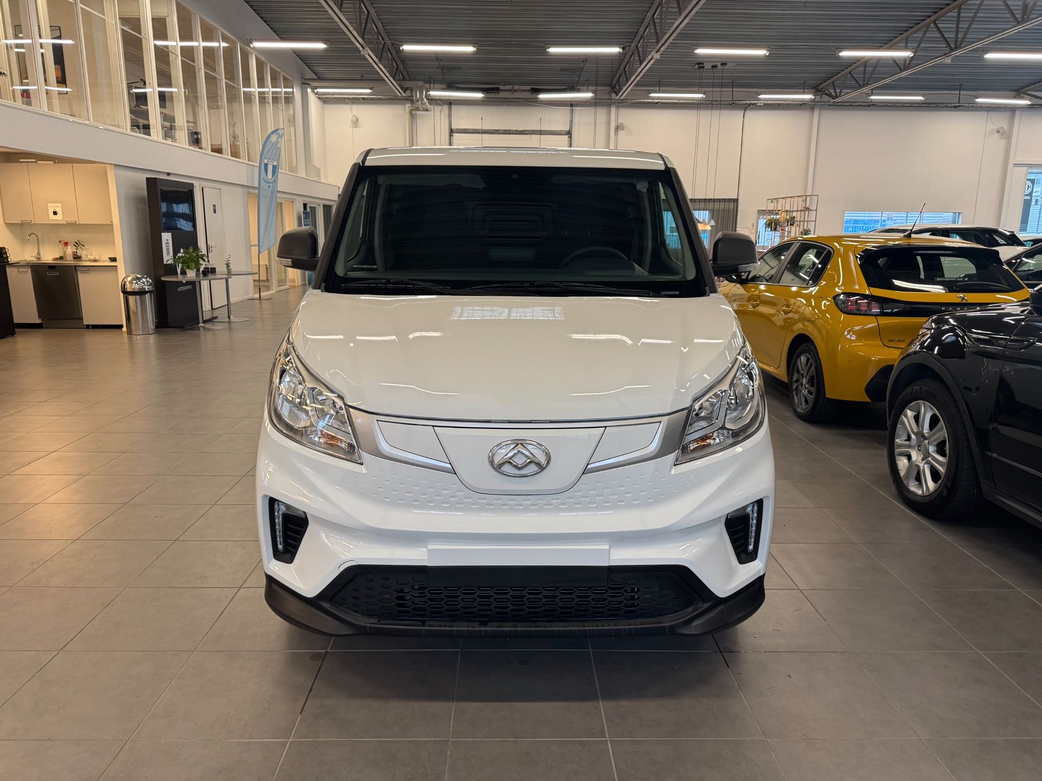 Maxus e-Deliver 3 50.2 kWh, 120hp, 2023