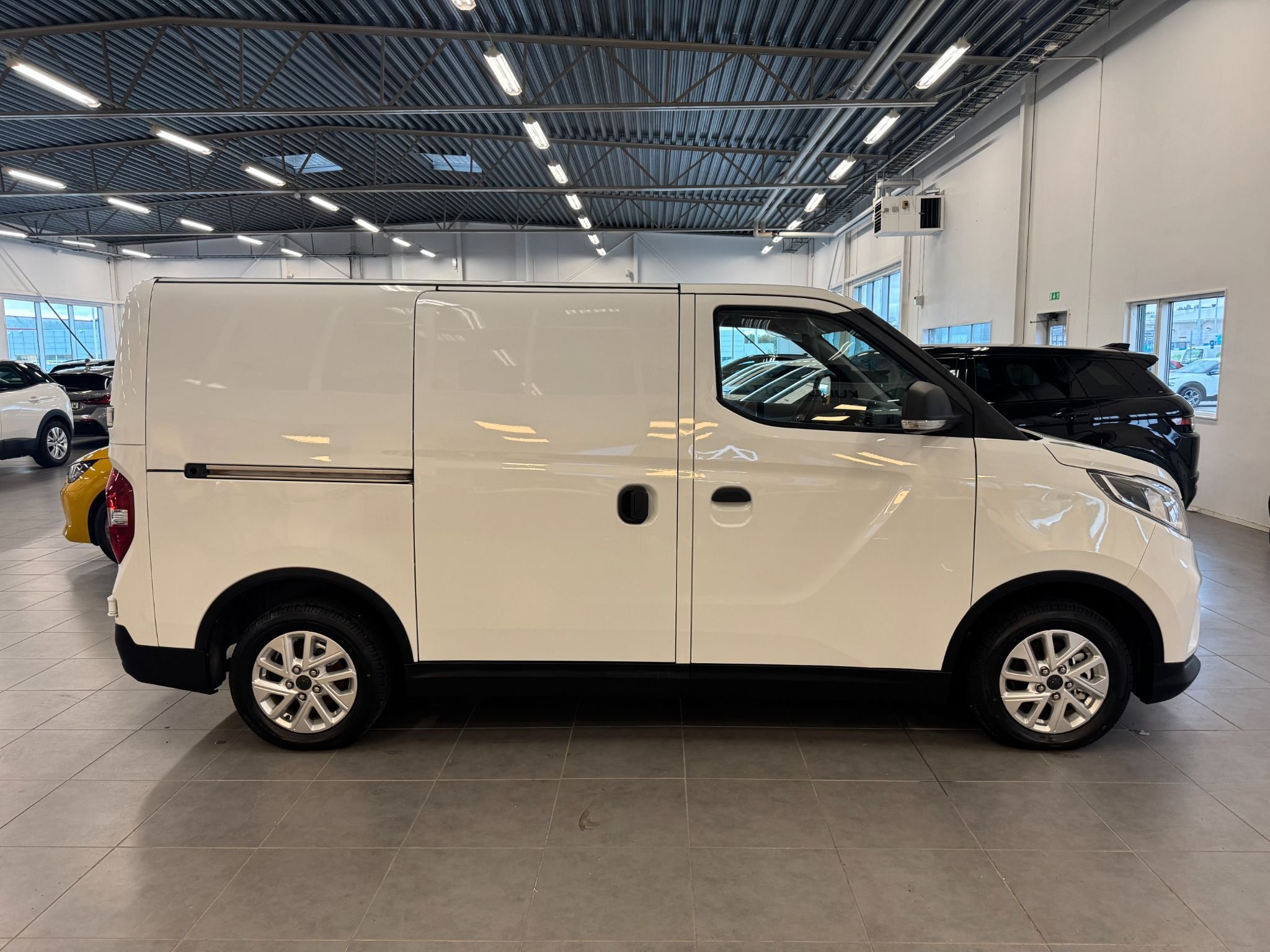 Maxus e-Deliver 3 50.2 kWh, 120hp, 2023