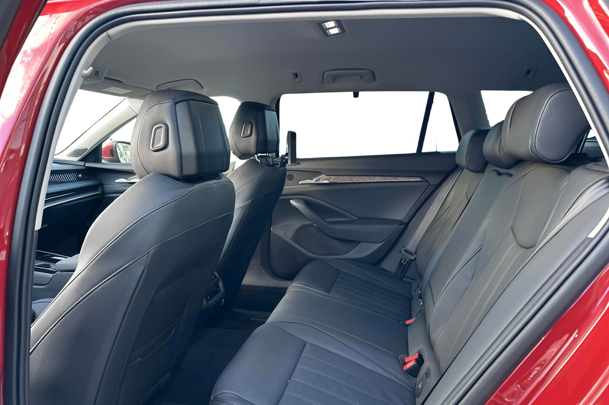 Škoda Superb Kombi 2.0 TDI 4x4 DSG Sekventiell, 193hk, 2025