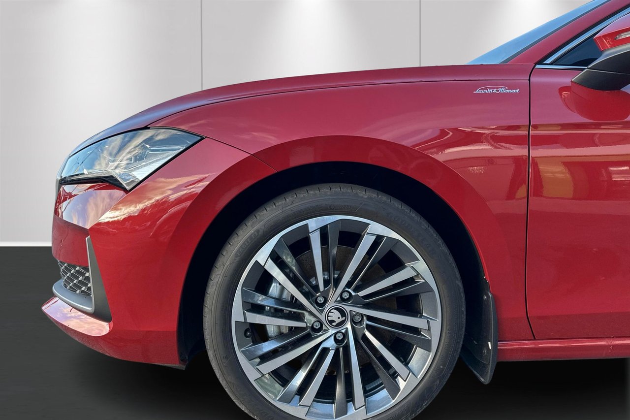 Škoda Superb Kombi 2.0 TDI 4x4 DSG Sekventiell, 193hk, 2025