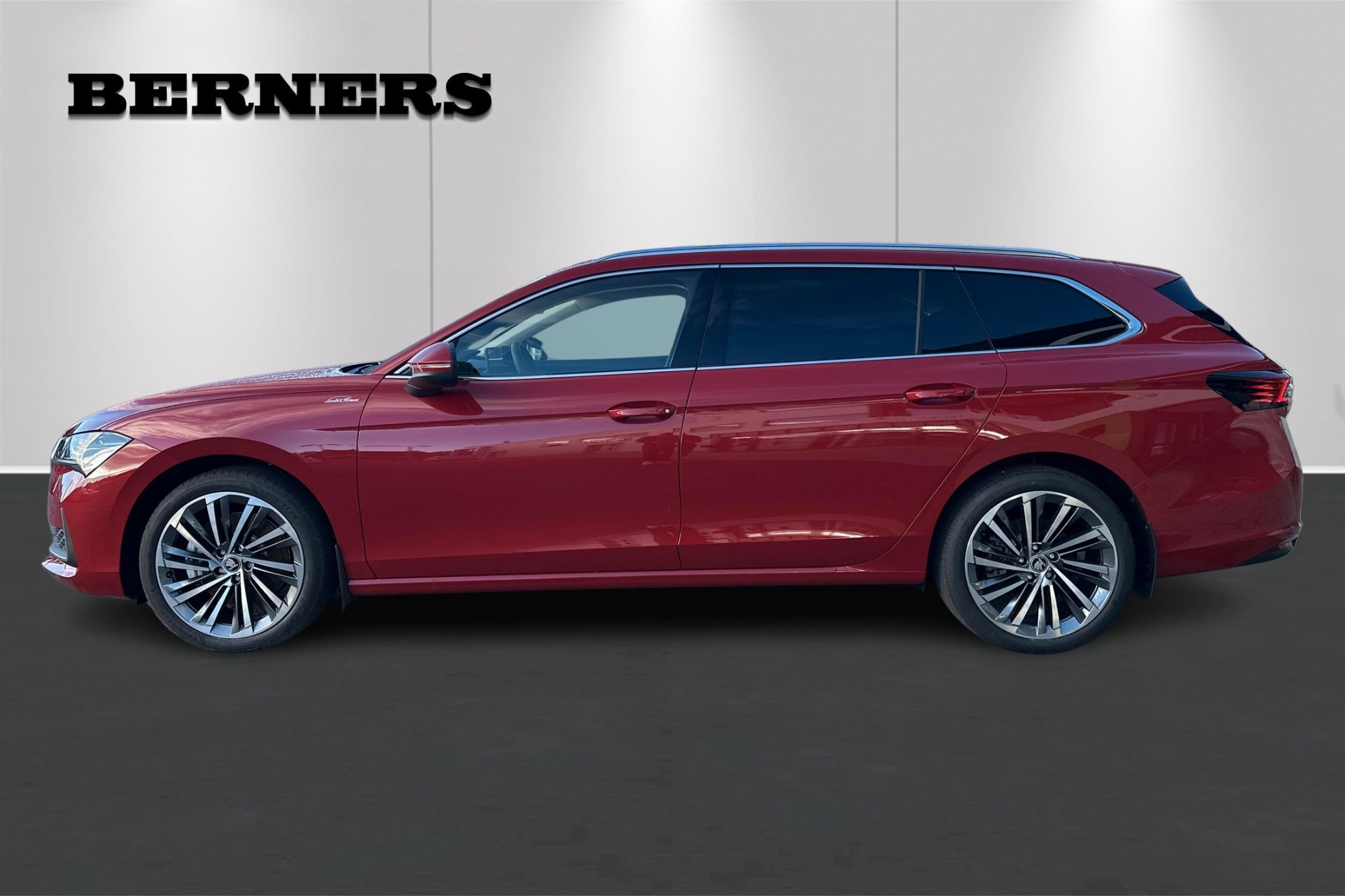 Škoda Superb Kombi 2.0 TDI 4x4 DSG Sekventiell, 193hk, 2025