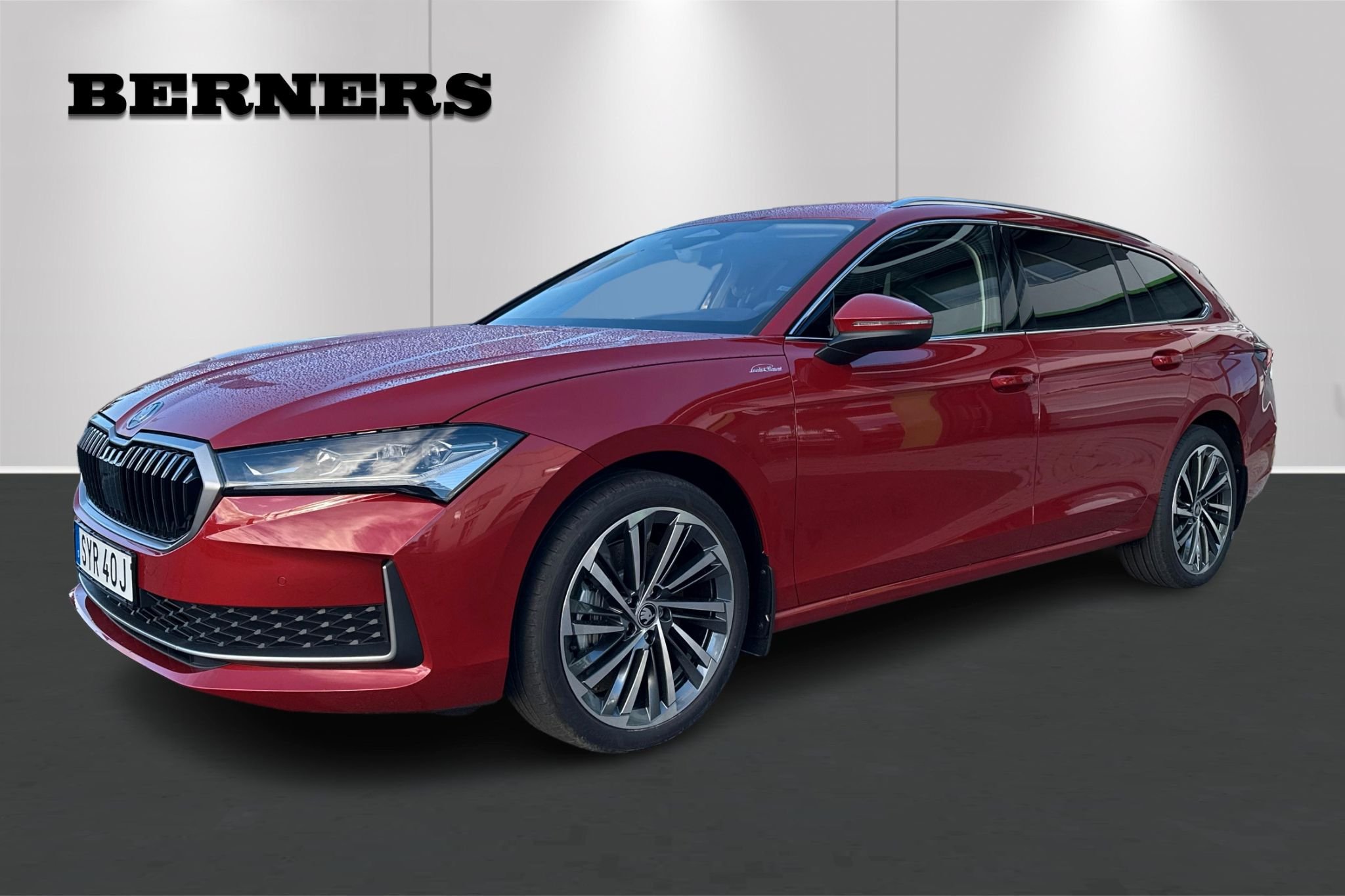 Škoda Superb Kombi 2.0 TDI 4x4 DSG Sekventiell, 193hk, 2025