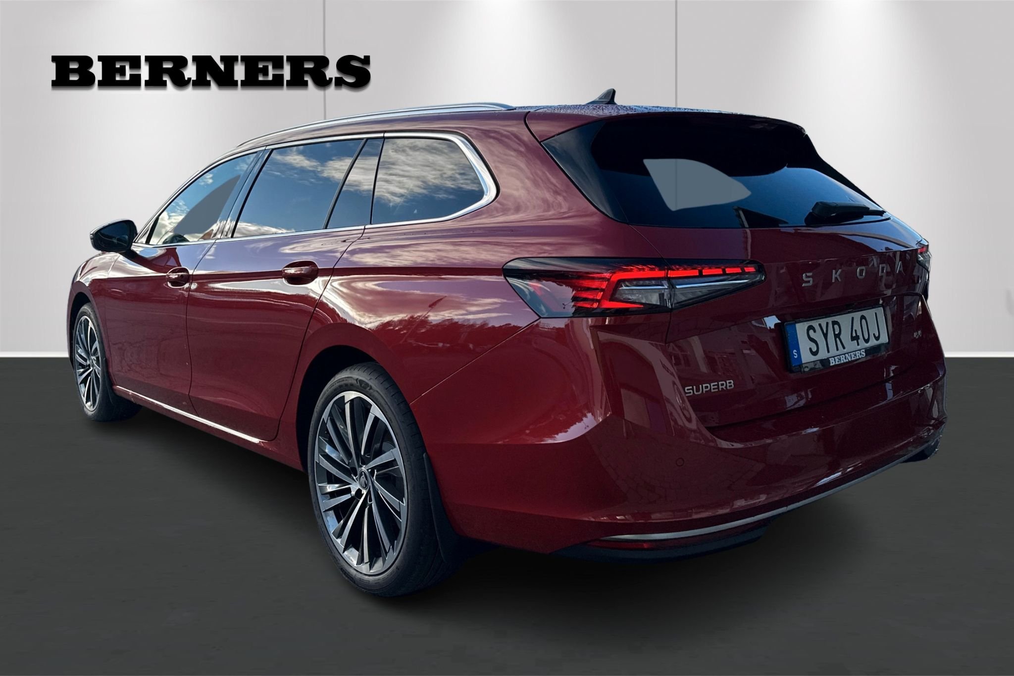 Škoda Superb Kombi 2.0 TDI 4x4 DSG Sekventiell, 193hk, 2025