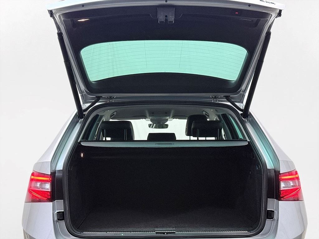 Škoda Superb Kombi 2.0 TDI 4x4 SCR DSG Sekventiell, 190hk, 2016