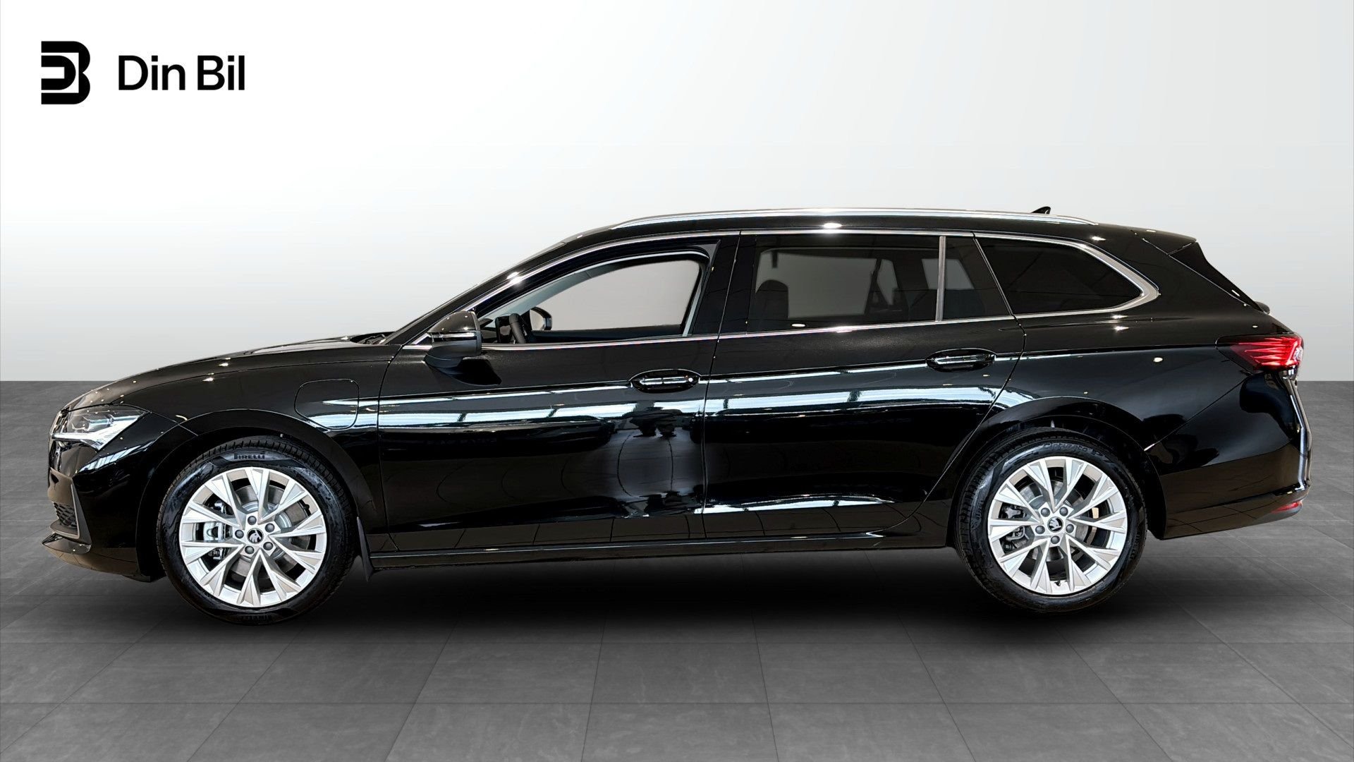 Škoda Superb iV Combi DSG Sekventiell, 204hk, 2025