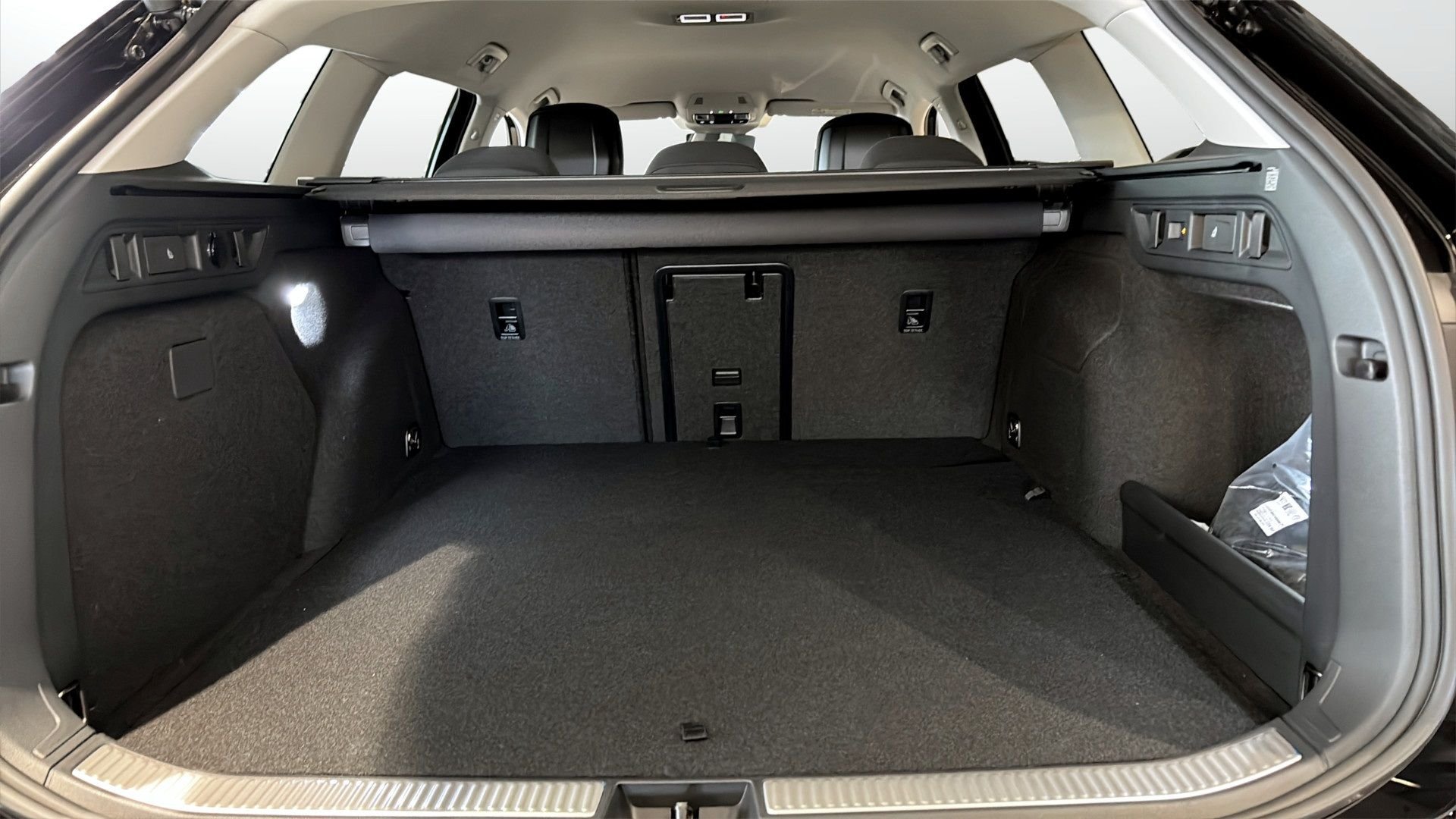 Škoda Superb iV Combi DSG Sekventiell, 204hk, 2025