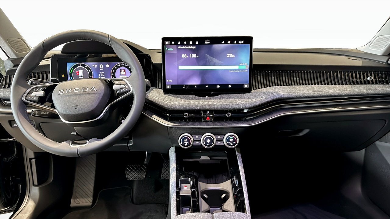 Škoda Superb iV Combi DSG Sekventiell, 204hk, 2025