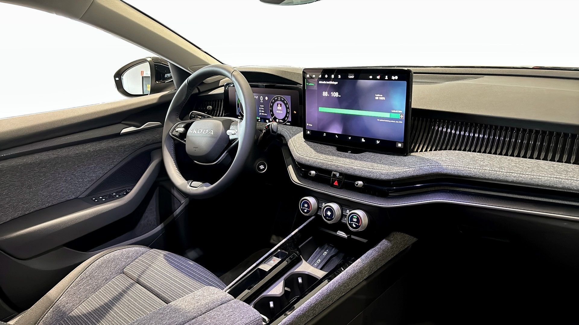 Škoda Superb iV Combi DSG Sekventiell, 204hk, 2025