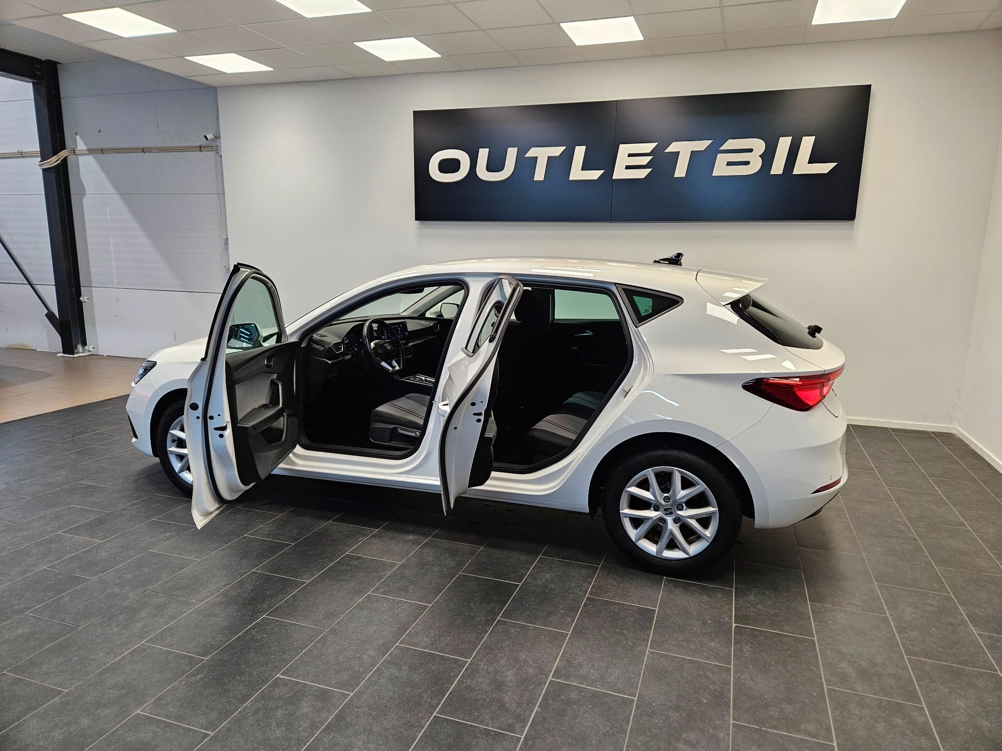 SEAT Leon 1.0 eTSI DSG sekvensiell, 7-trinn, 110ps, 2022