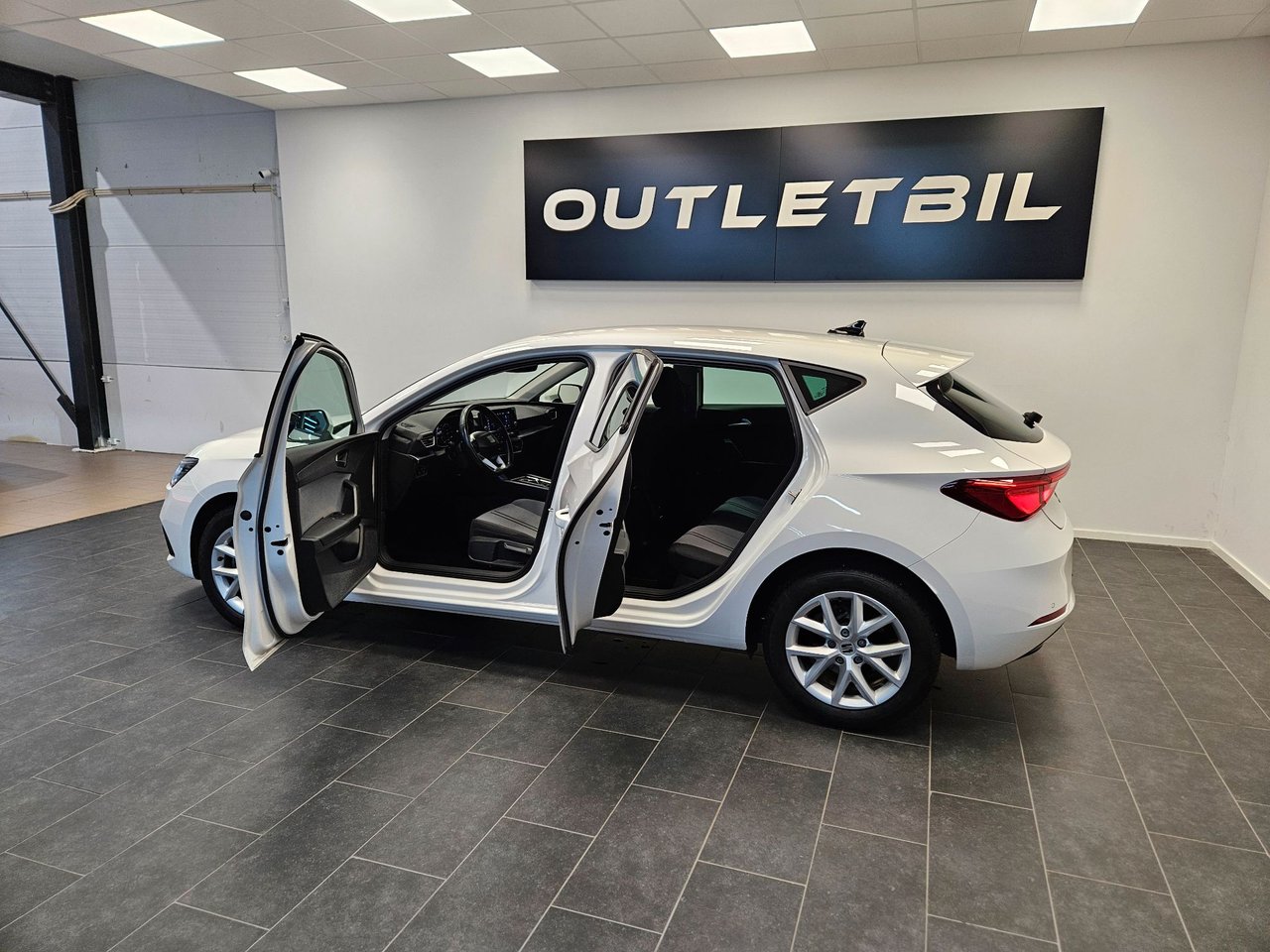 SEAT Leon 1.0 eTSI DSG sekvensiell, 7-trinn, 110ps, 2022