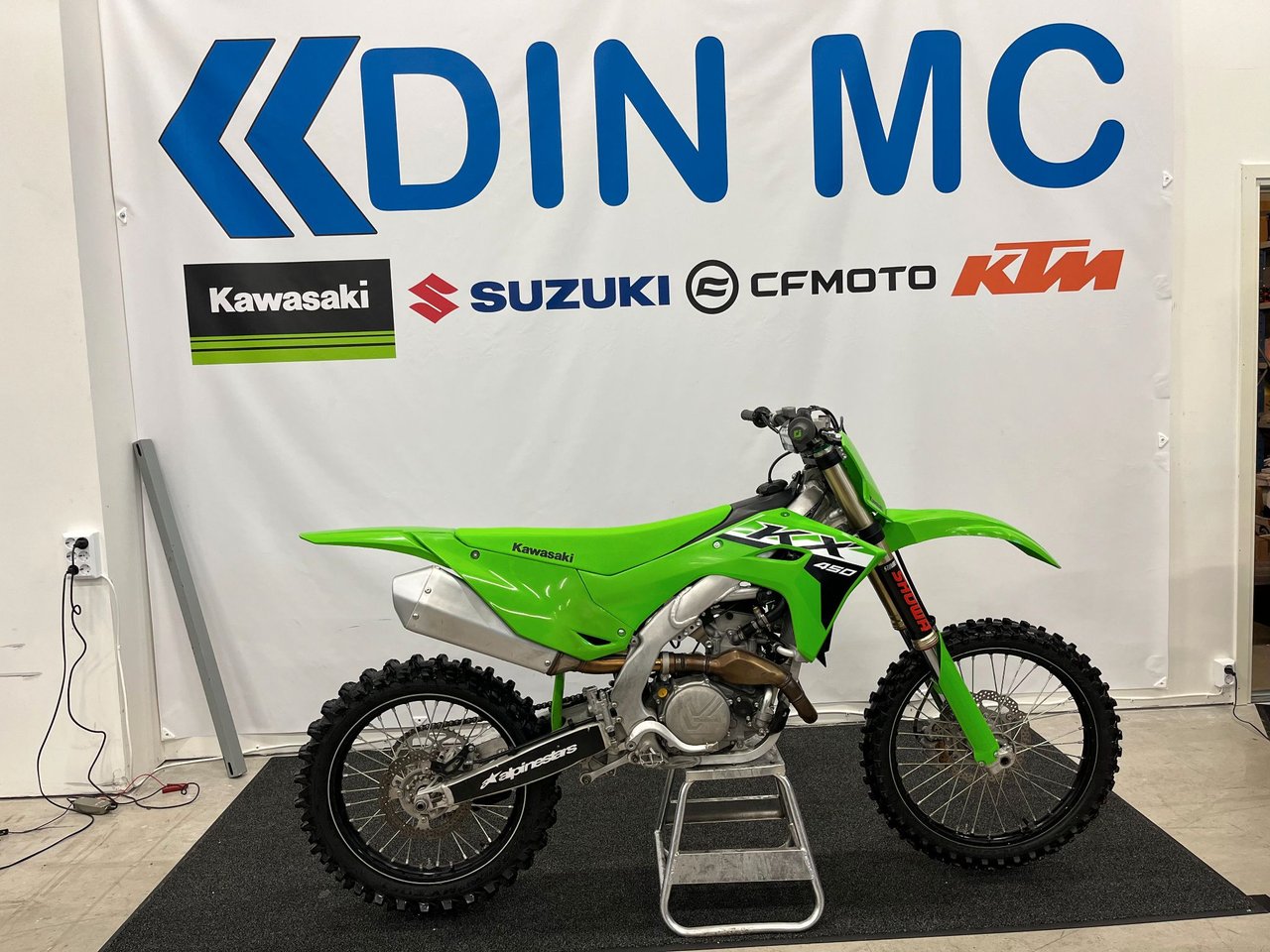 Kawasaki KX 450 "51h, nyserva...