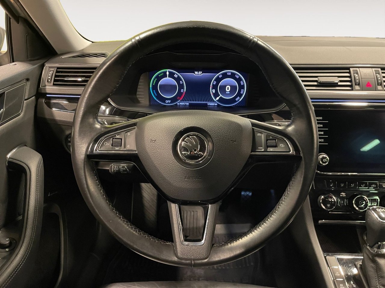 Škoda Superb iV Combi 1.4 TSI iV DSG Sekventiell, 218hk, 2020