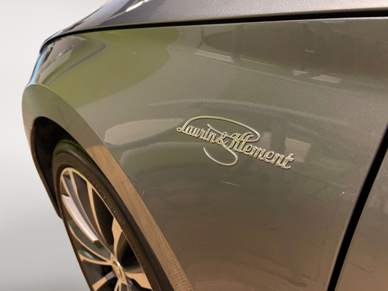 Škoda Superb iV Combi 1.4 TSI iV DSG Sekventiell, 218hk, 2020