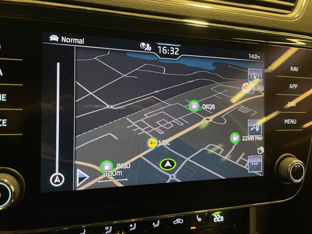 Škoda Superb iV Combi 1.4 TSI iV DSG Sekventiell, 218hk, 2020