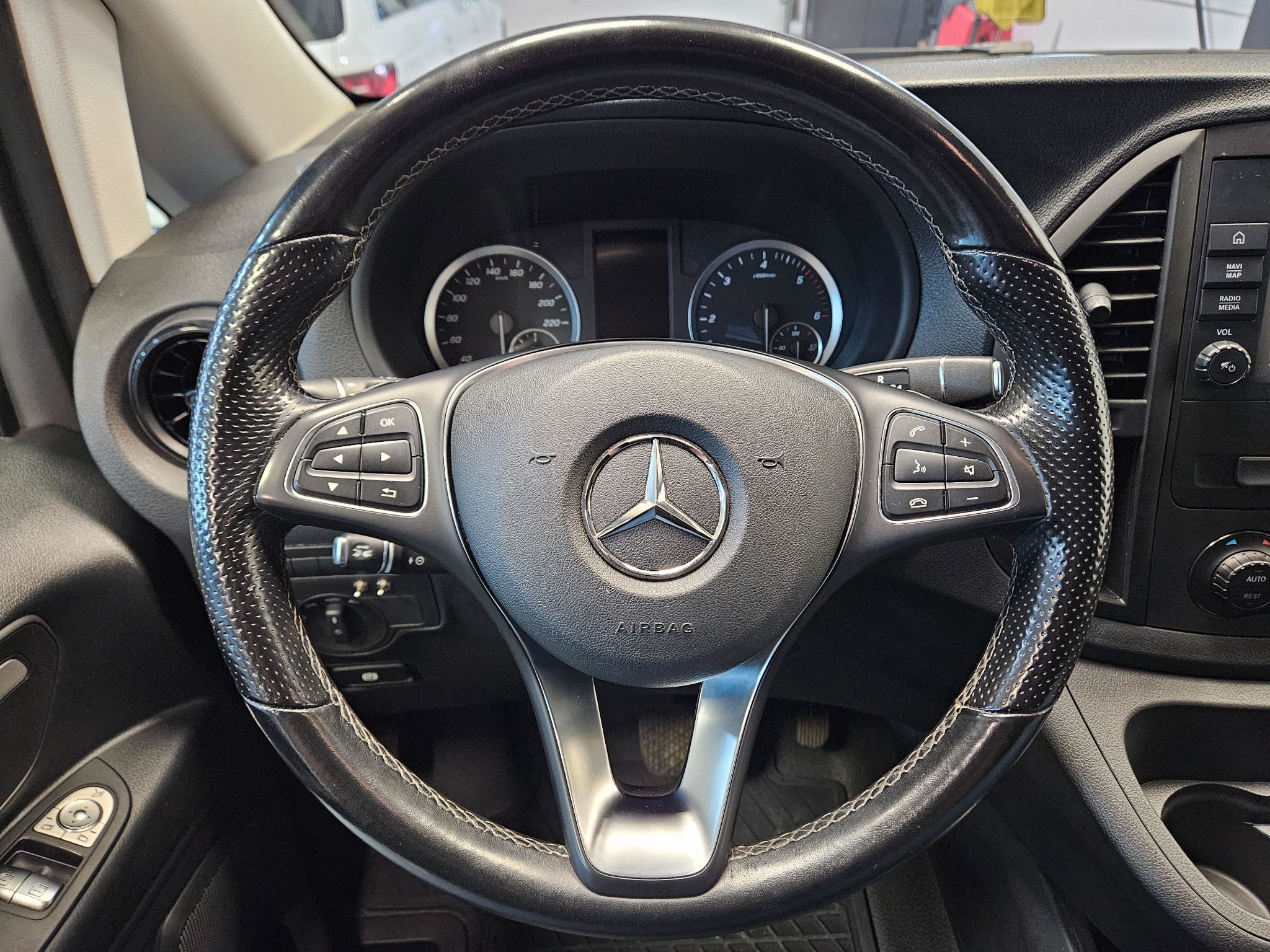 Mercedes-Benz Vito 119 CDI 3.0t 9G-Tronic, 190hp, 2023