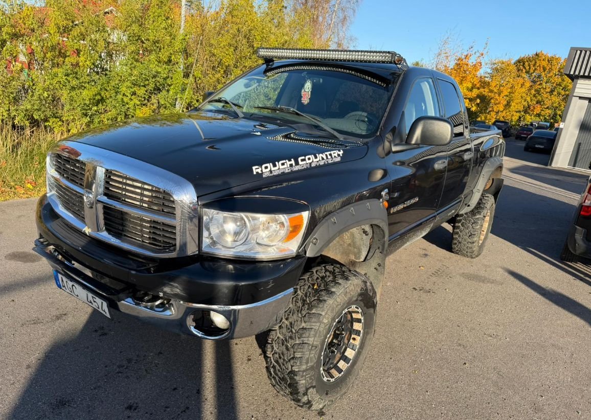 Dodge RAM 2500 Quad Cab 5.9 C...