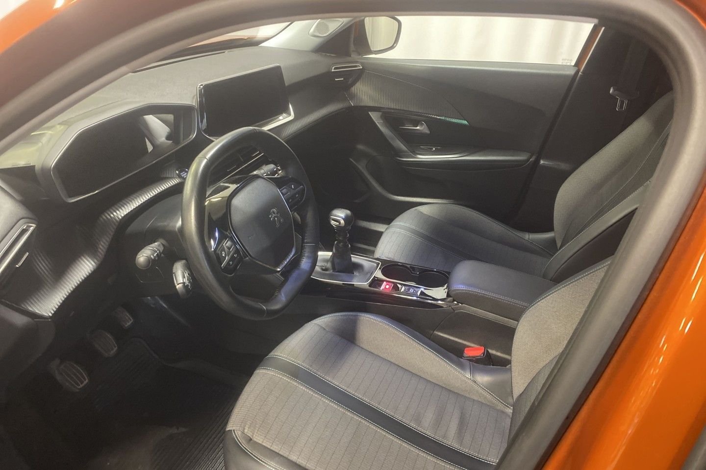 Peugeot 2008 1.2 PureTech 130 Manuell, 131hk, 2021